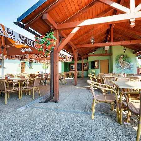 Restaurace A Kamenec Pensión